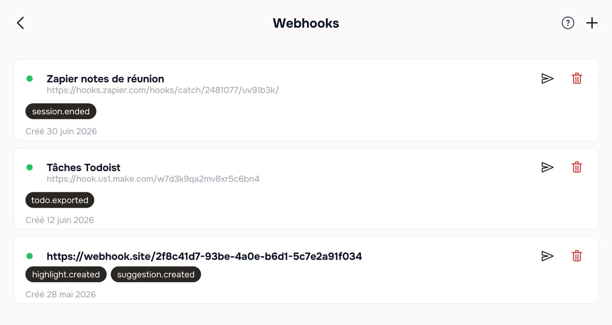 L'écran Webhooks de Hedy, affichant trois webhooks configurés avec leurs URL, les puces des événements abonnés et les dates de création