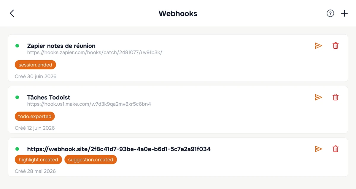 L'écran Webhooks de Hedy, affichant trois webhooks configurés avec leurs URL, les puces des événements abonnés et les dates de création